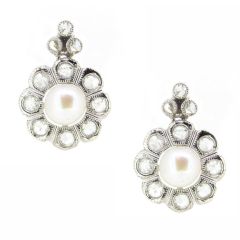 Pendientes cortos réplica línea isabelina con perla