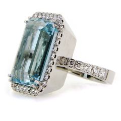 Anillo con Aguamarina 19,50ct certificada y diamantes