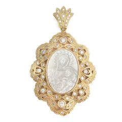 Medalla de nácar y diamantes